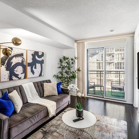 Exquisite Condos By Cn Tower With Parking Toronto Exterior foto