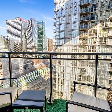 Exquisite Condos By Cn Tower With Parking Toronto Exterior foto