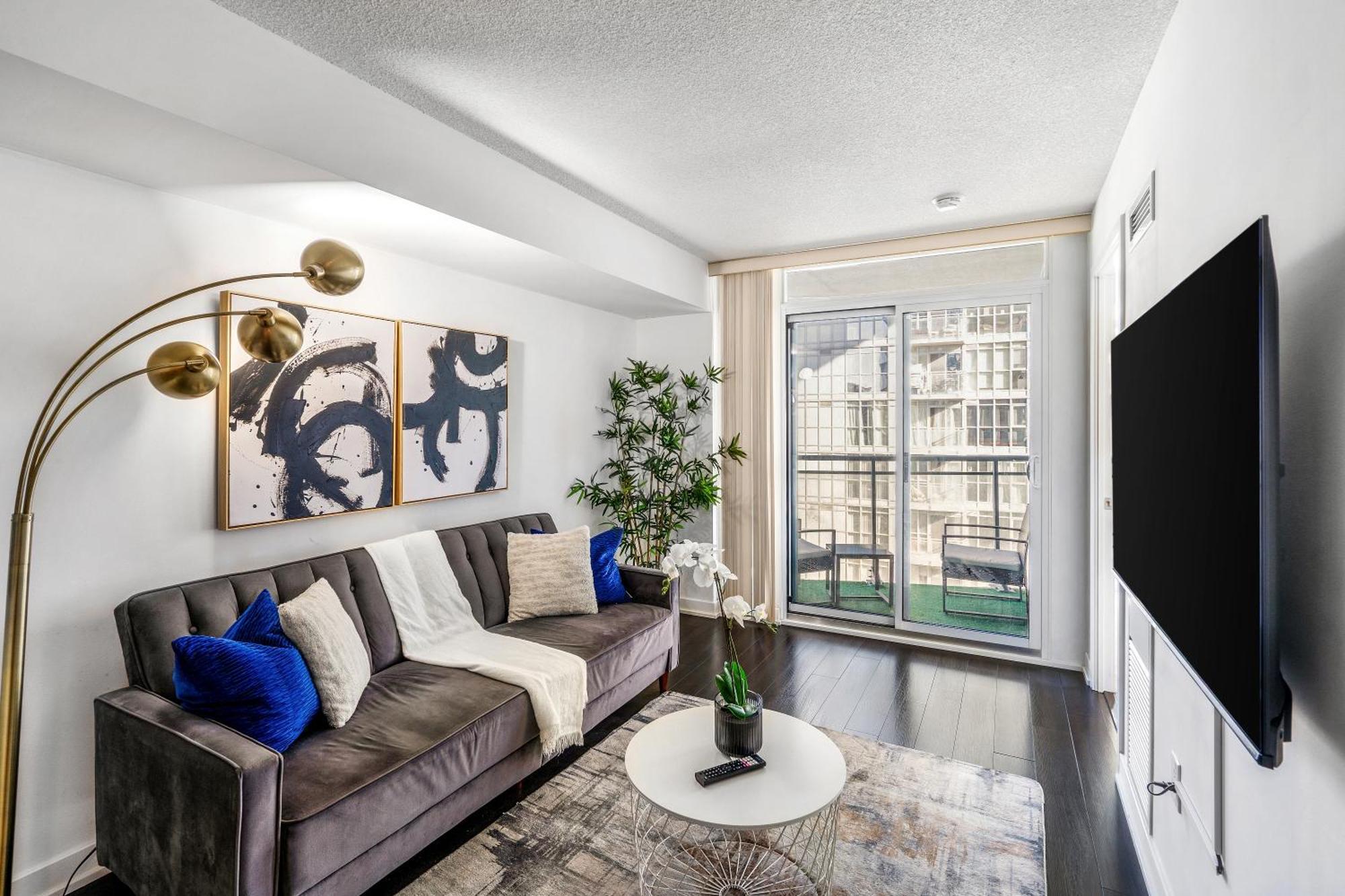 Exquisite Condos By Cn Tower With Parking Toronto Exterior foto