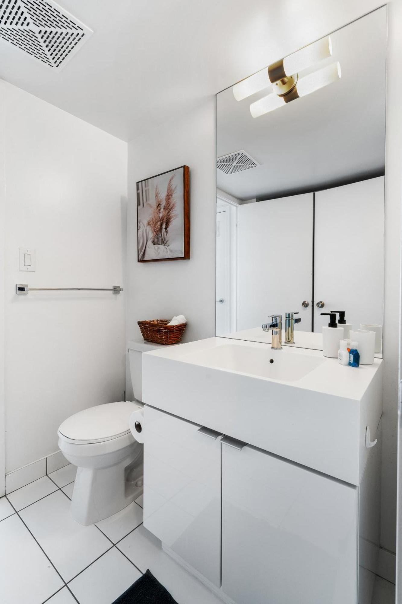 Exquisite Condos By Cn Tower With Parking Toronto Exterior foto